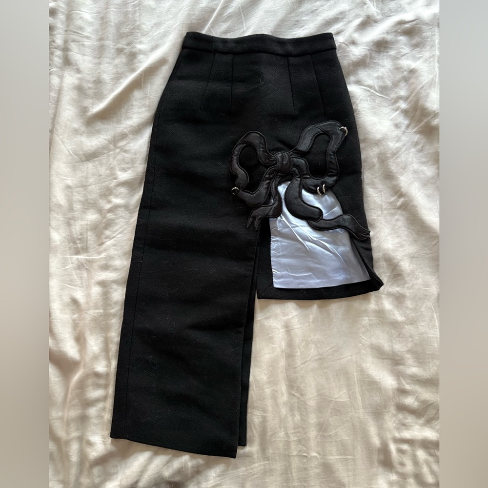 SOLD ON DEPOP MUKTANK BY MUKZIN pierced bow pencil skirt